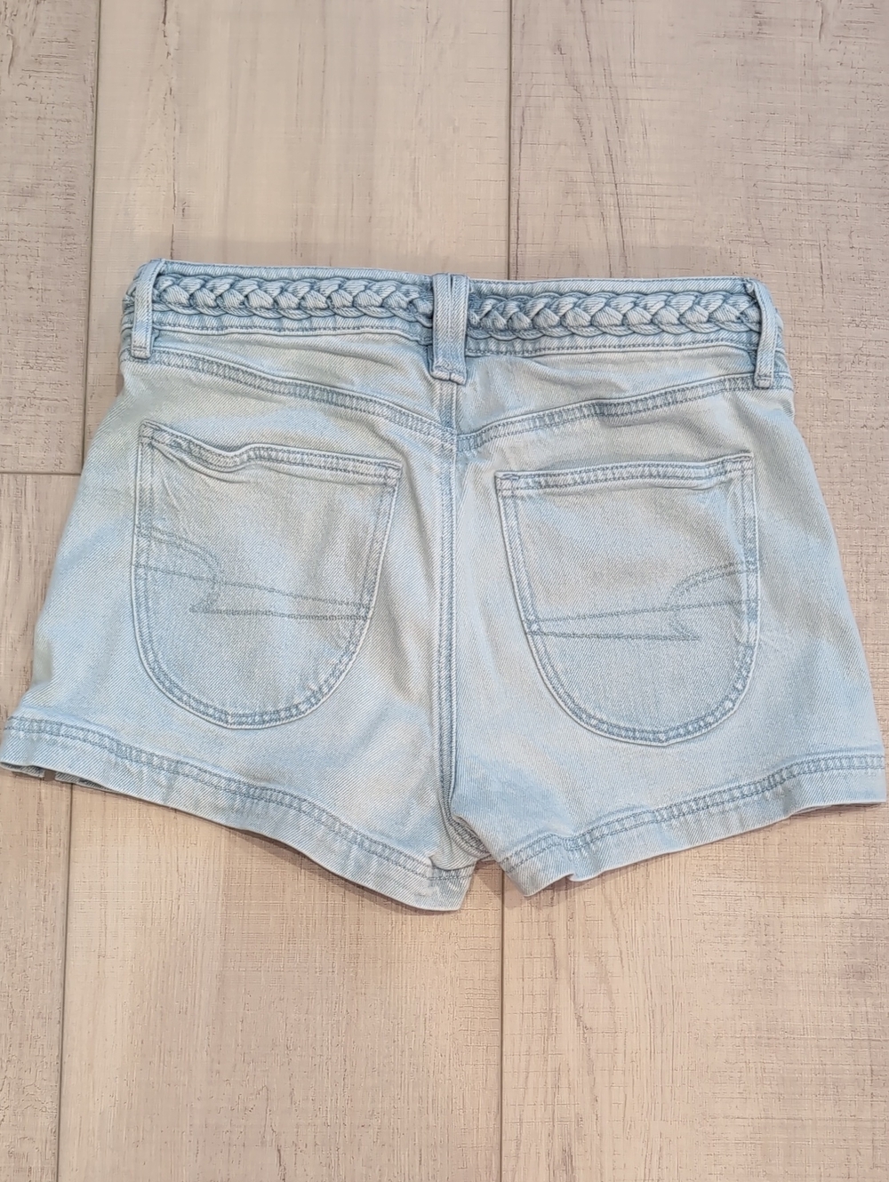 AE Shorts - Picture 4 of 9